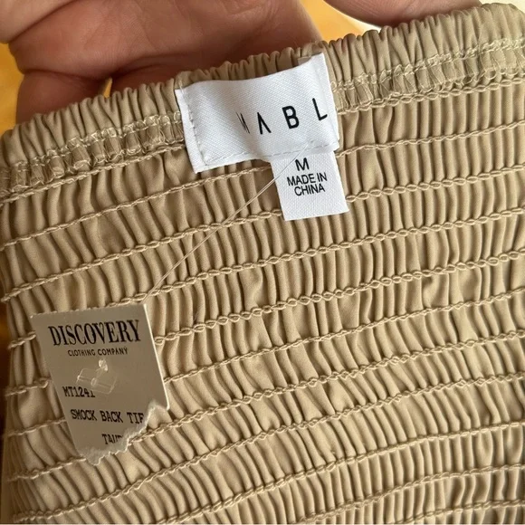 NEW Mable Angel Front Ribbon Self Tie Long sleeve puff shoulder crop top Size M - Picture 11 of 11